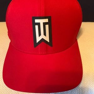 Tiger Woods Nike Dri fit golf hat